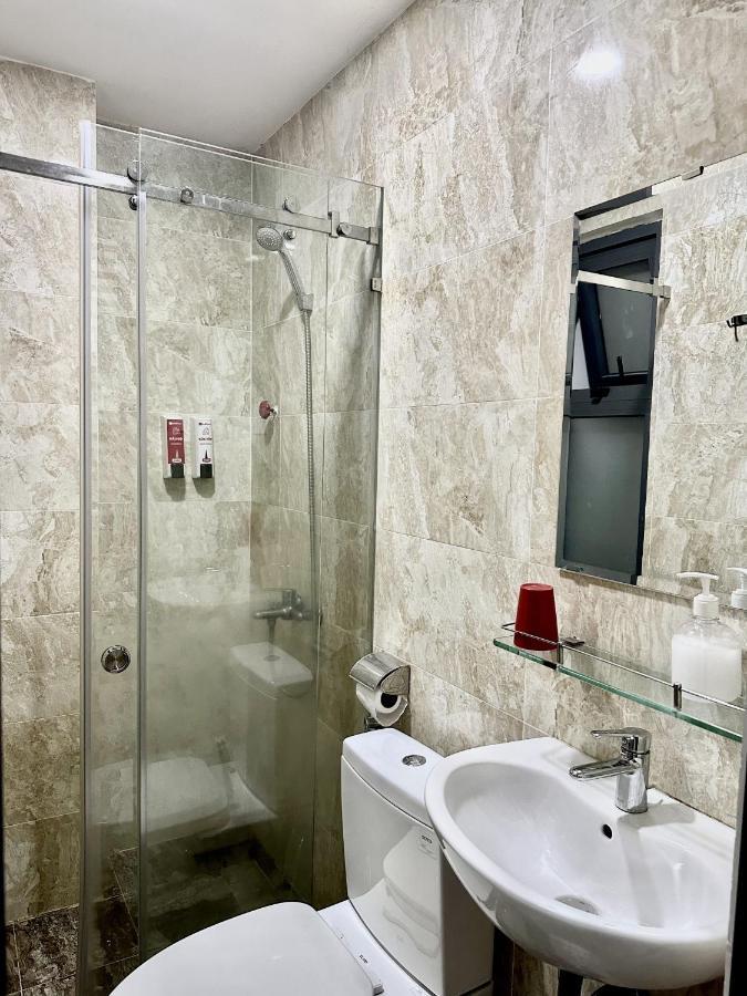The Jade Hotel Near Tan Son Nhat Airport Ho Chi Minh-staden Exteriör bild